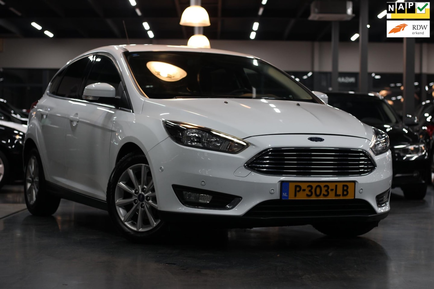 Ford Focus - 1.0 Trend | AUTOMAAT | STUUR/STOEL VERWARMING | NAVI | - AutoWereld.nl