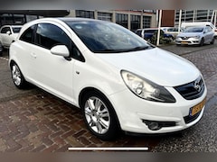 Opel Corsa - 1.4-16V White Edition SPORT business