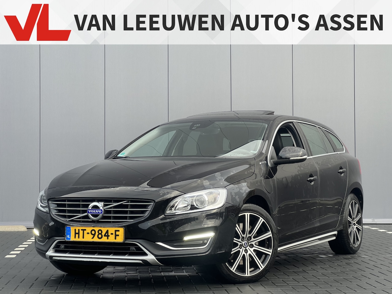 Volvo V60 - 2.4 D6 Twin Engine Summum | Nieuw binnen | APK tot 03-10-2025 | Leder - AutoWereld.nl