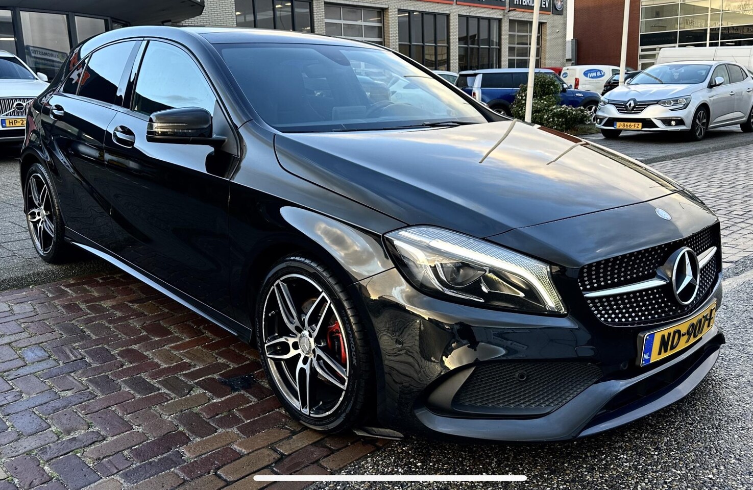 Mercedes-Benz A-klasse - 180 AMG Line - zeer mooi - AutoWereld.nl