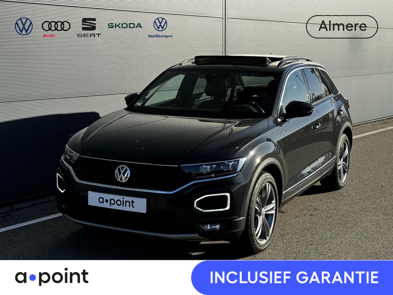 Volkswagen T-Roc - 1.5 TSI Sport 150 pk Automaat (DSG) | Navigatie | Panoramadak | Parkeersensoren | Achterui - AutoWereld.nl