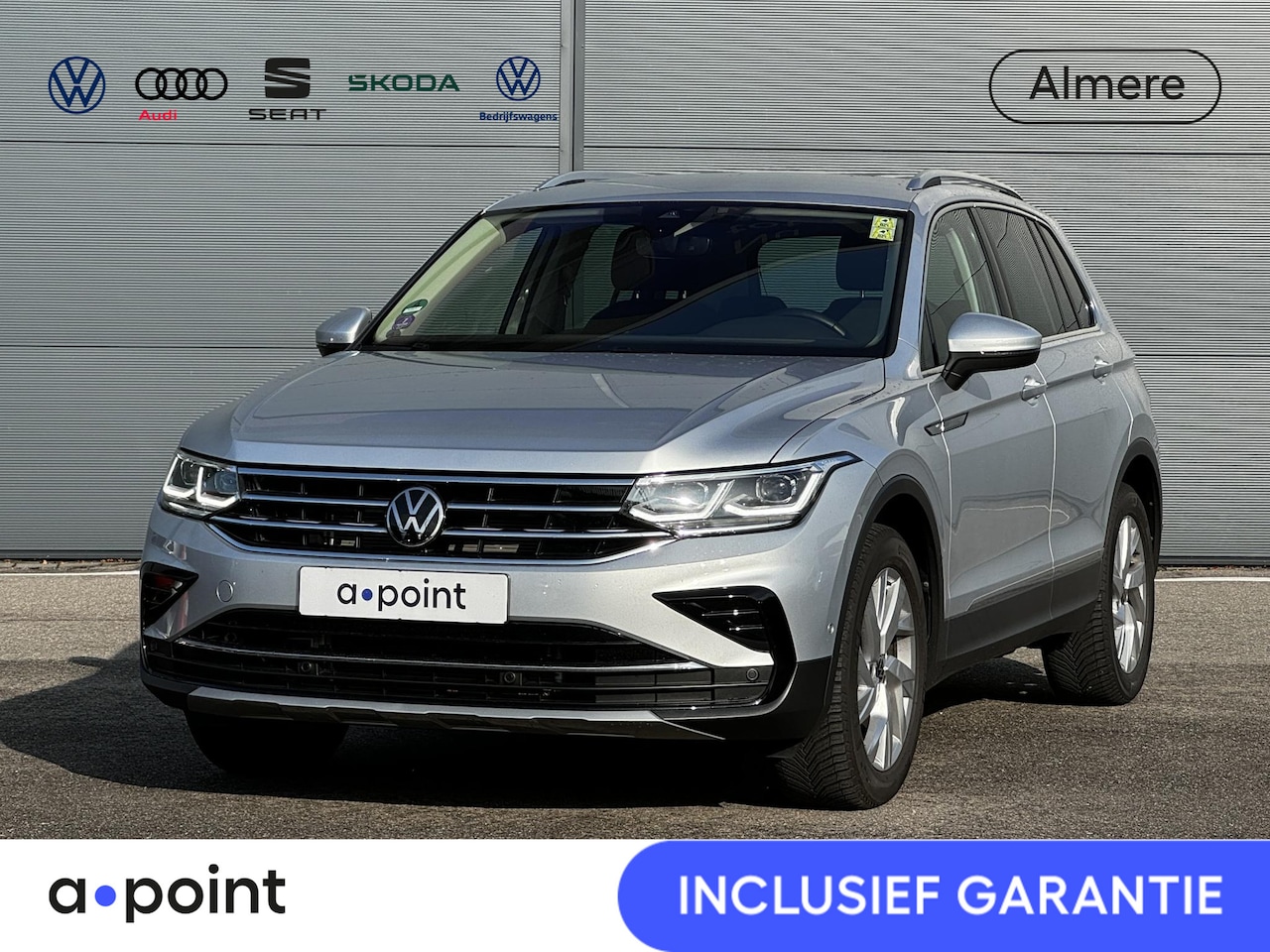 Volkswagen Tiguan - 1.5 TSI Elegance 150PK DSG | Dodehoekbewaking | Stuur & Stoelverwarming | Massagestoelen | - AutoWereld.nl