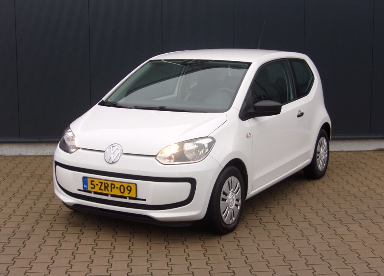 Volkswagen Up! - 1.0 take up! | Airco | Navigatie - AutoWereld.nl