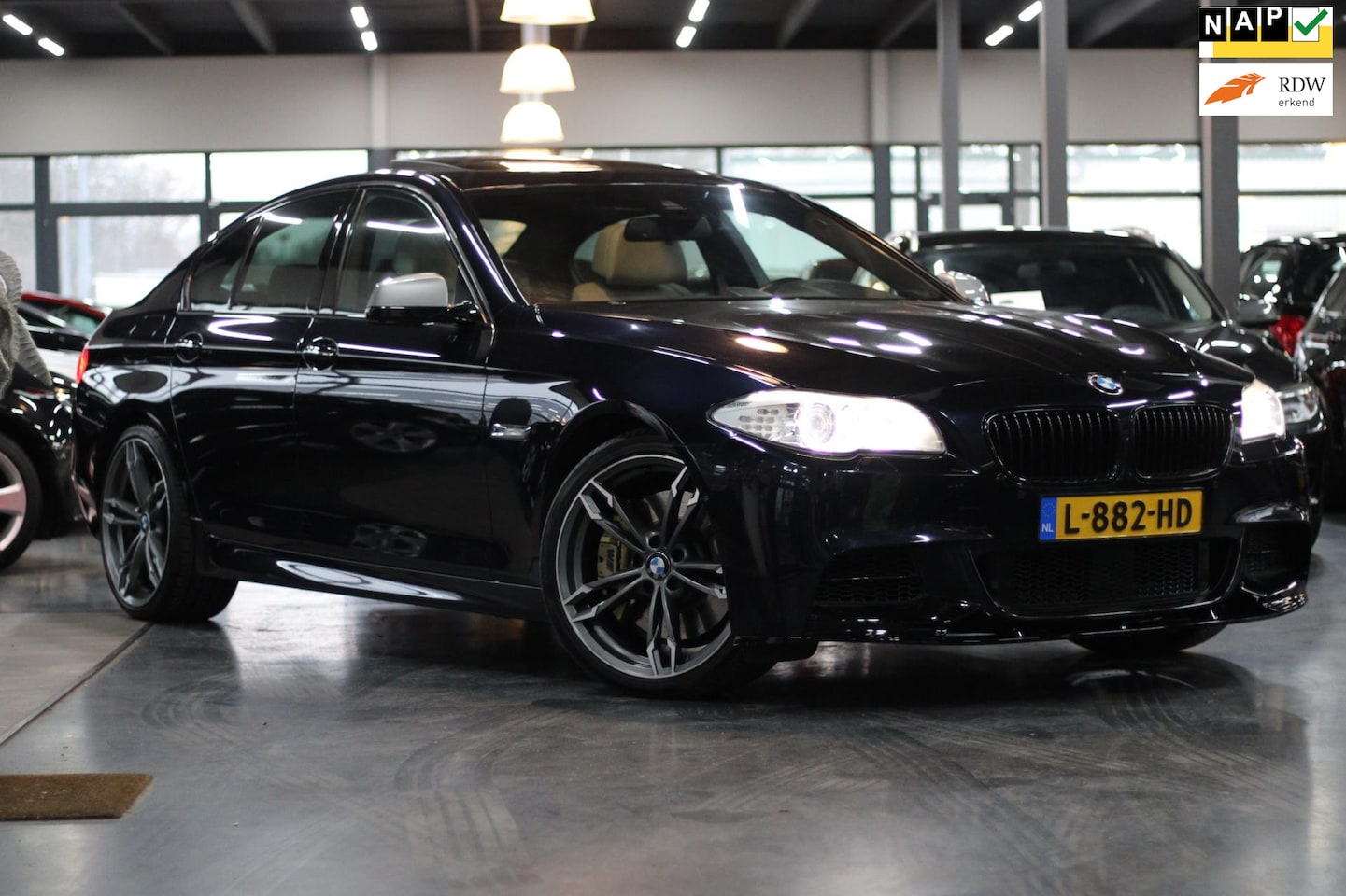 BMW 5-serie - DIKKE M550xd BOM VOL OPTIE 400PK | STOELKLNG | B&O | - AutoWereld.nl