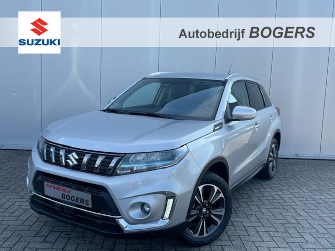 Suzuki Vitara - 1.4 Boosterjet Style Smart Hybrid Navigatie, Climate Control, Adaptive Cruise Control, Dod - AutoWereld.nl