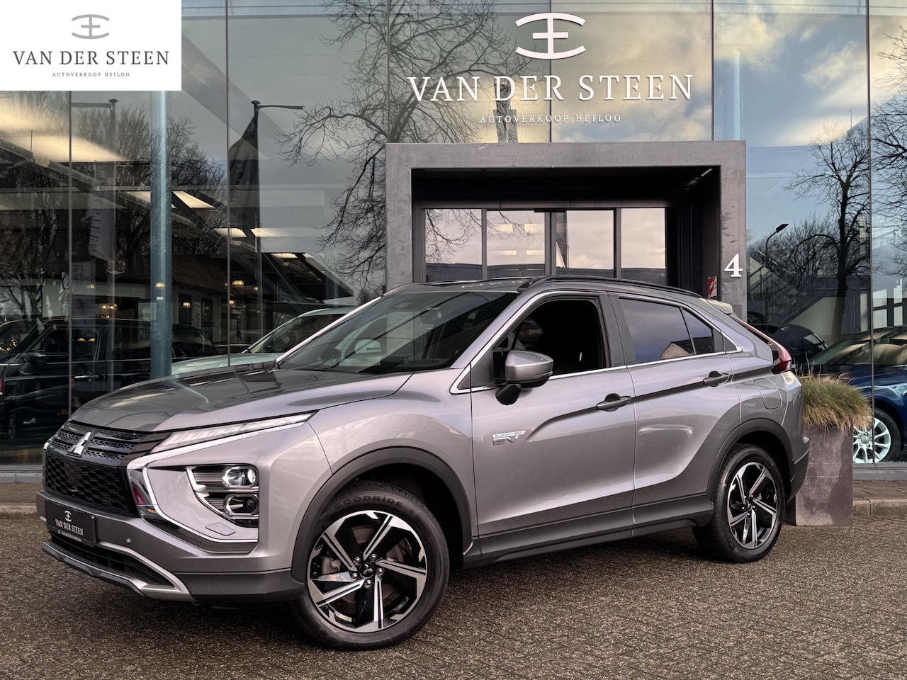 Mitsubishi Eclipse Cross - 2.4 PHEV Intense+ Head-Up | Elekt. Stoel | Leder/Alcantara - AutoWereld.nl