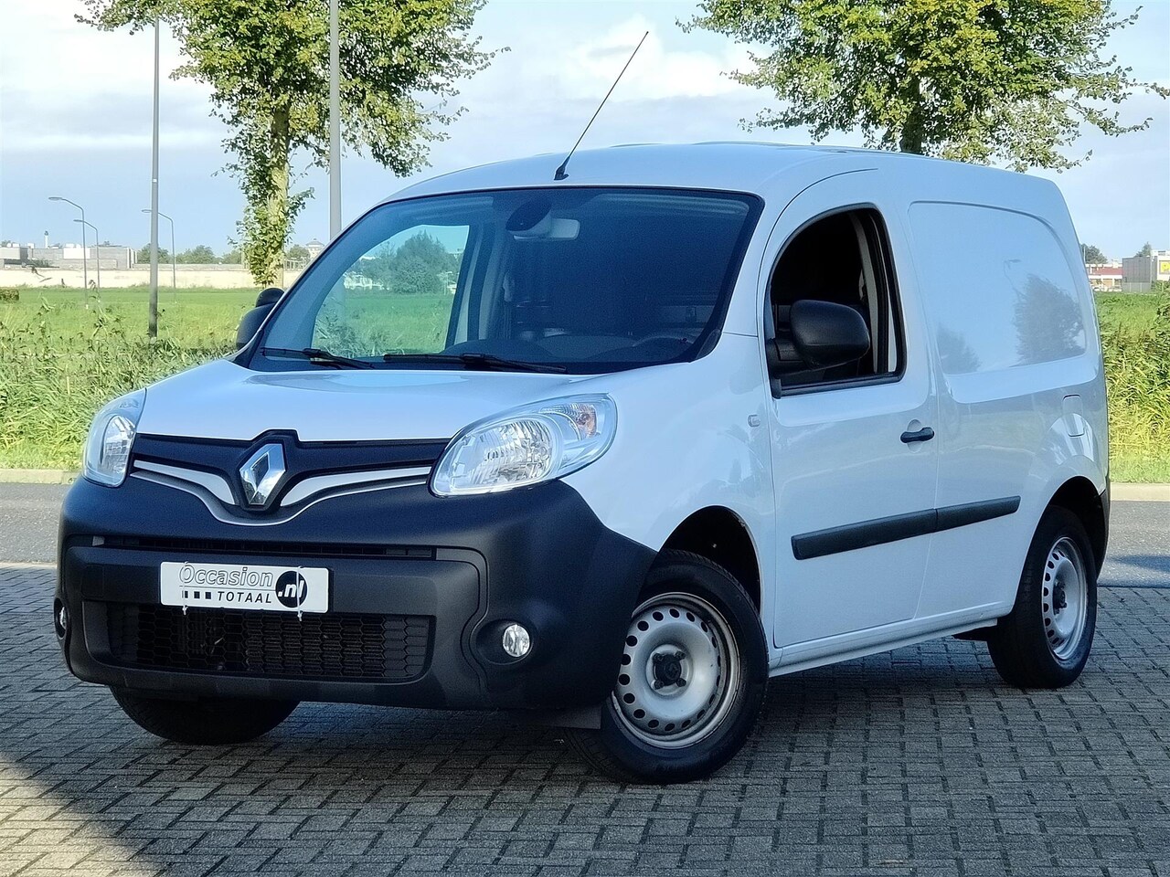 Renault Kangoo - 1.5 dCi 75 Comfort | Navigatie | PDC | Trekhaak - AutoWereld.nl