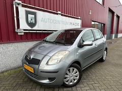 Toyota Yaris - 1.3 VVTi Sol // 5-Deurs // Airco //