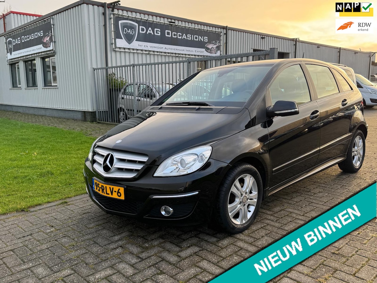 Mercedes-Benz B-klasse - 180 Business Class AUTOMAAT|PDC|AIRCO|CRUISE - AutoWereld.nl