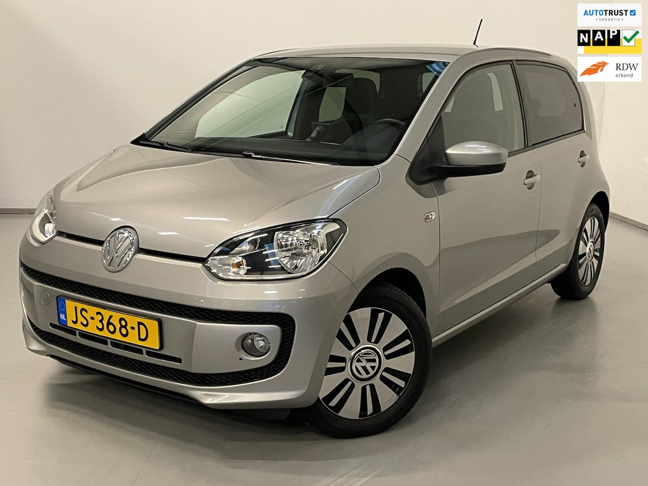 Volkswagen Up! - 1.0 High Up! / Fender / Navi / Bluetooth / Airco - AutoWereld.nl