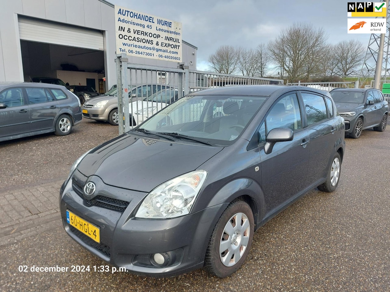 Toyota Verso - 1.6 VVT-i Terra 1.6 VVT-i Terra - AutoWereld.nl