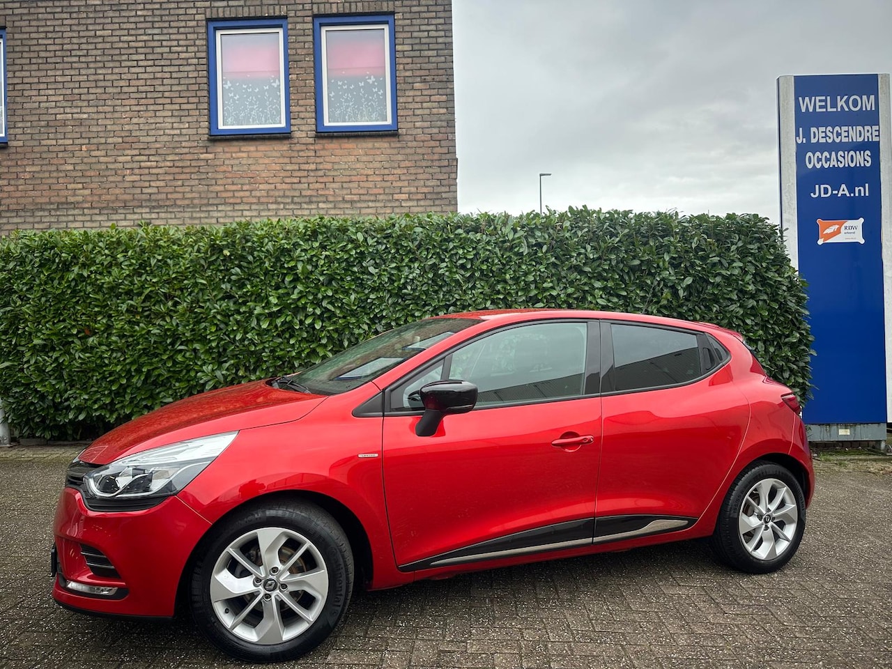 Renault Clio - 0.9 TCe Limited Cruise C, Navigatie, Airco!!!! - AutoWereld.nl