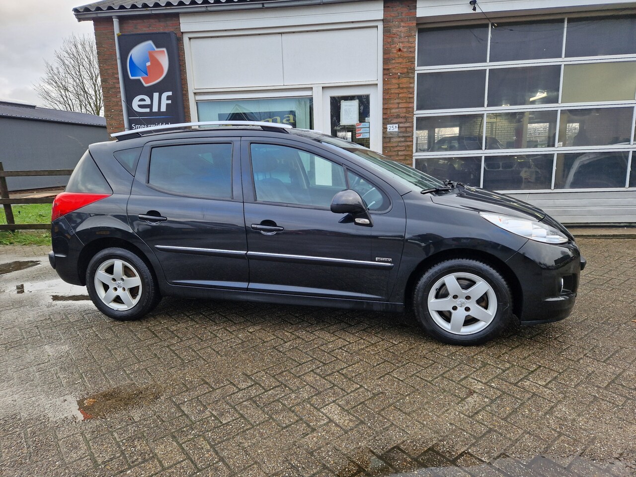 Peugeot 207 SW - 1.4 VTi "Allure" Airco - Trekhaak - Panodak - Apk - AutoWereld.nl