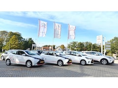 Toyota Corolla Touring Sports - 1.8 140 Style Navi Stoel en stuurverw