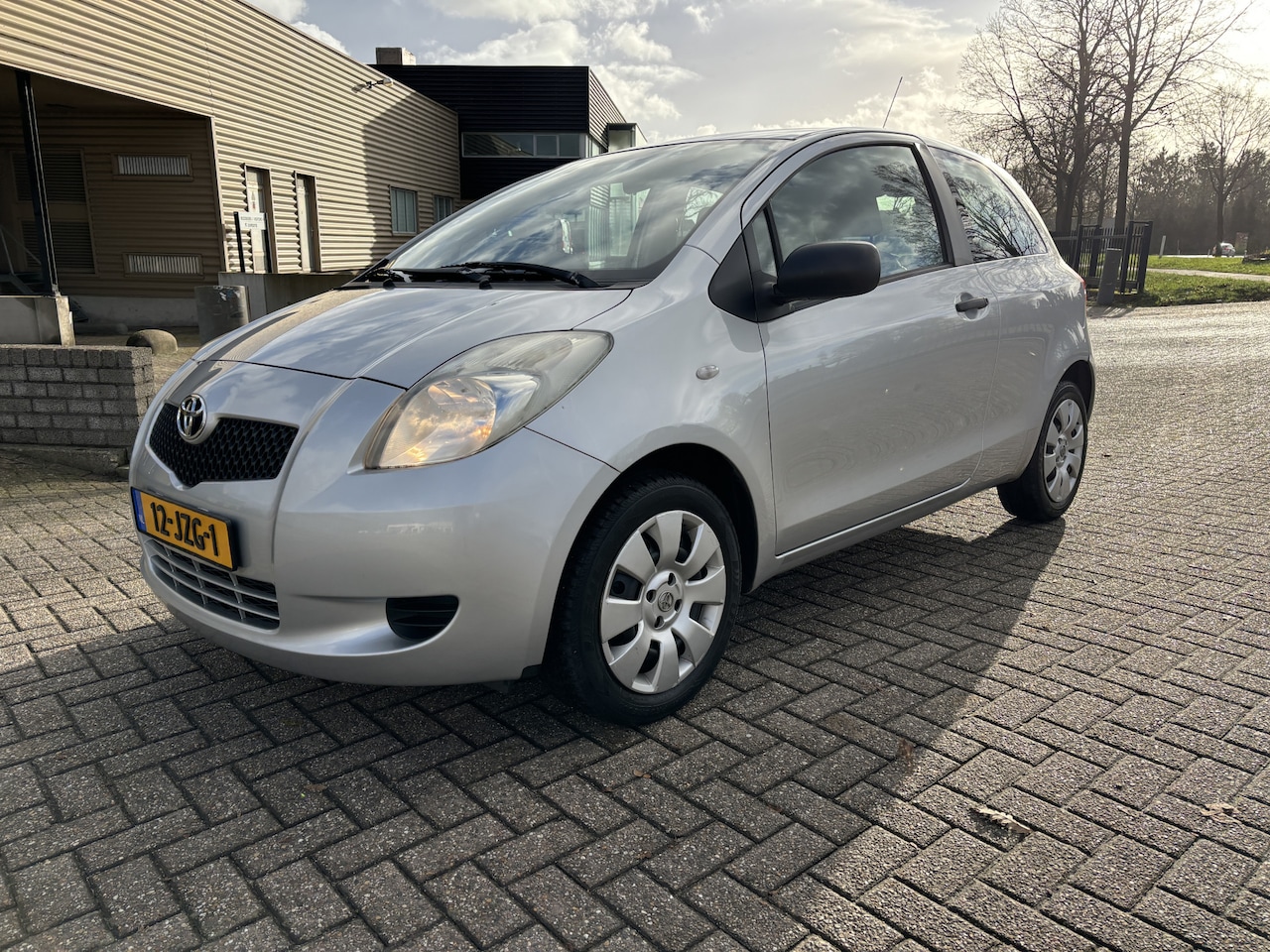 Toyota Yaris - 1.3 VVTi Terra Slechts 98071 km [ airco,audio ] - AutoWereld.nl