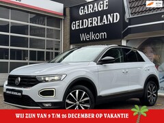 Volkswagen T-Roc - 1.5 150pk TSI Sport | Virtual | Xenon | Navi | Full-Led | Climate | Stoelverw. | Trekhaak