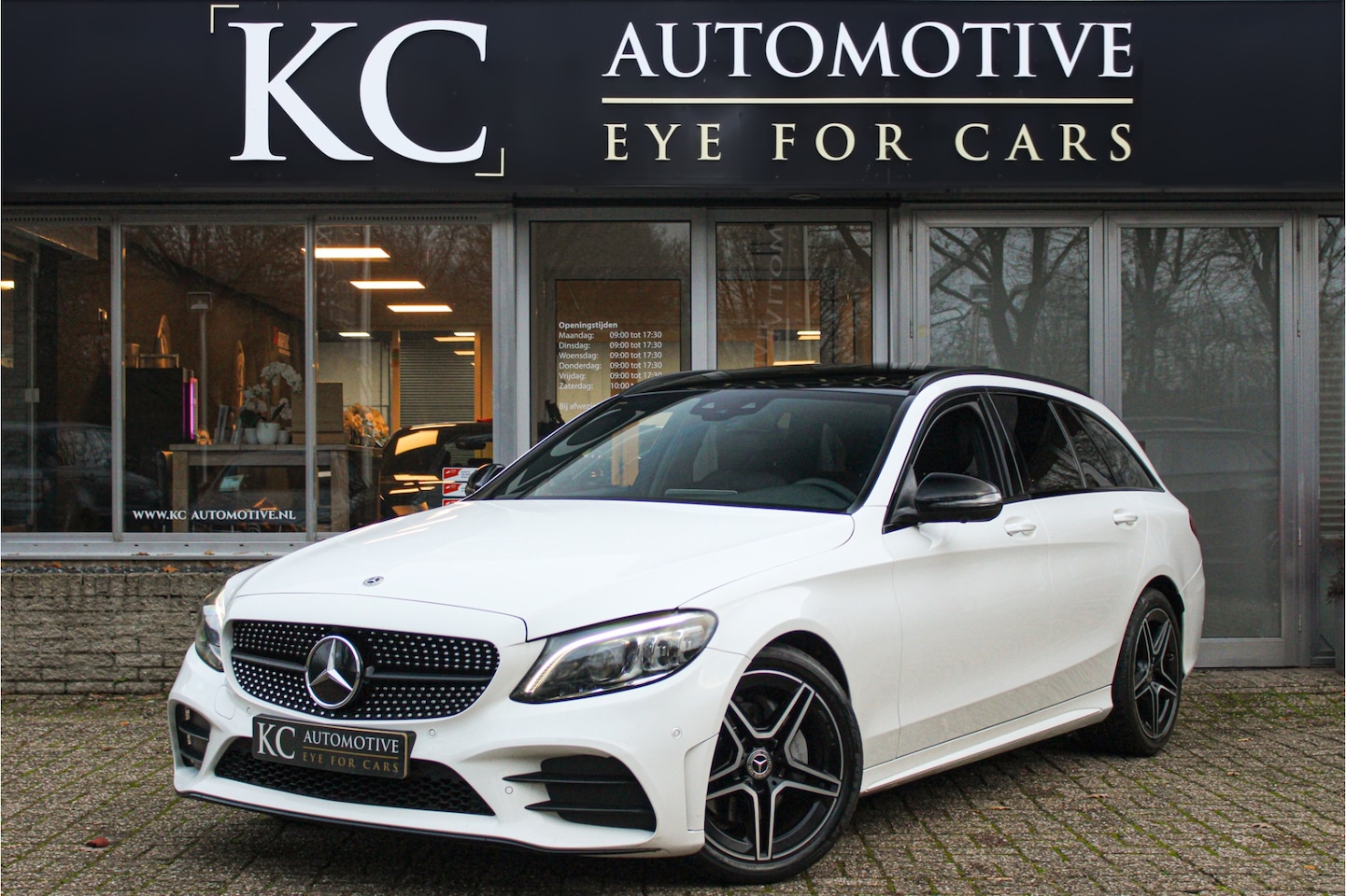 Mercedes-Benz C-klasse Estate - 180 AMG Night | Pano | Sfeer | 360 - AutoWereld.nl