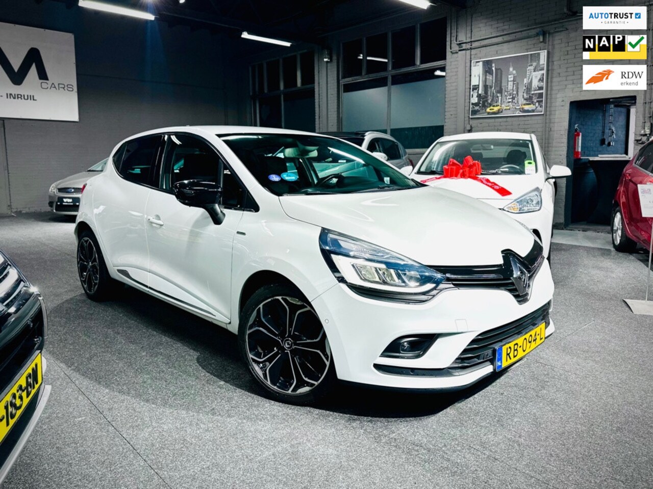 Renault Clio - 0.9 TCe Bose - Parelmoer - Navi - Camera - PDC - Airco - Keyless entry en Go - 110PK - AutoWereld.nl