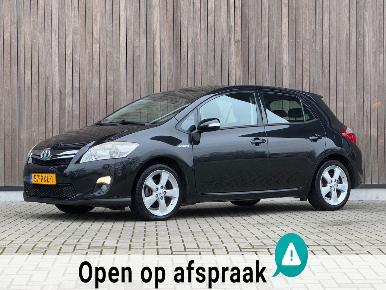 Toyota Auris - 1.8 Full Hybrid Dynamic |Leder|Navi|Camera| - AutoWereld.nl