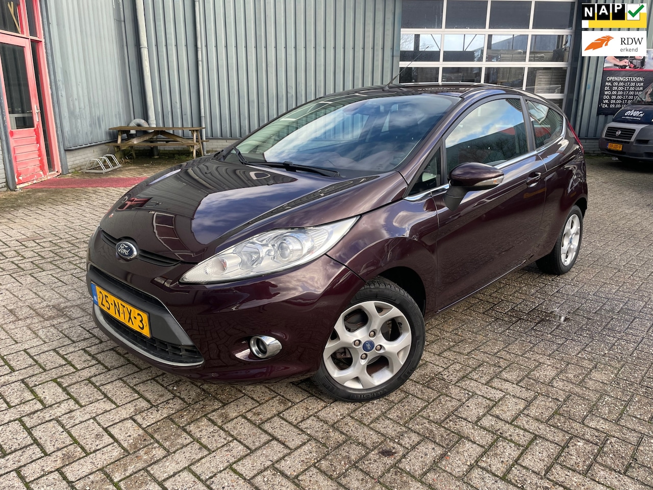 Ford Fiesta - 1.4 Titanium Automaat/Airco/Cruise/Apk/Nap/ - AutoWereld.nl