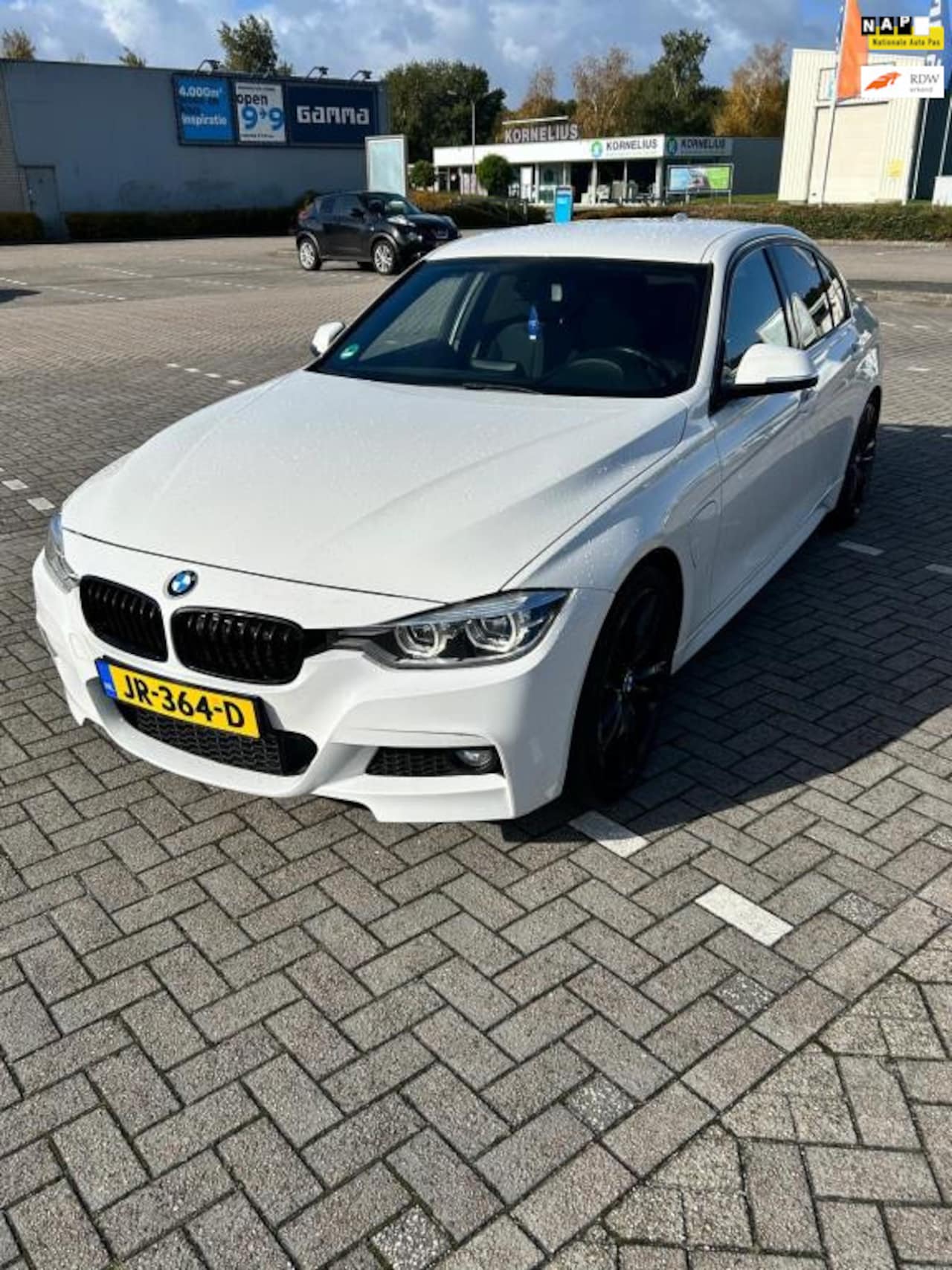 BMW 3-serie - 330e Centennial Executive 330e Centennial Executive - AutoWereld.nl