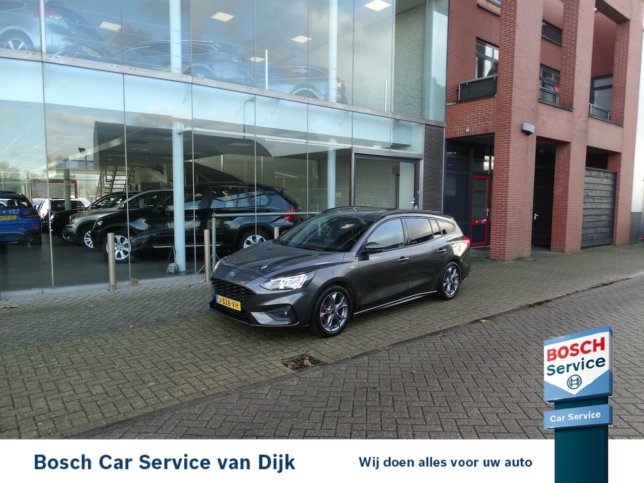 Ford Focus Wagon - 1.5 EcoBoost ST Line automaat/B&O /Trekhaak - AutoWereld.nl