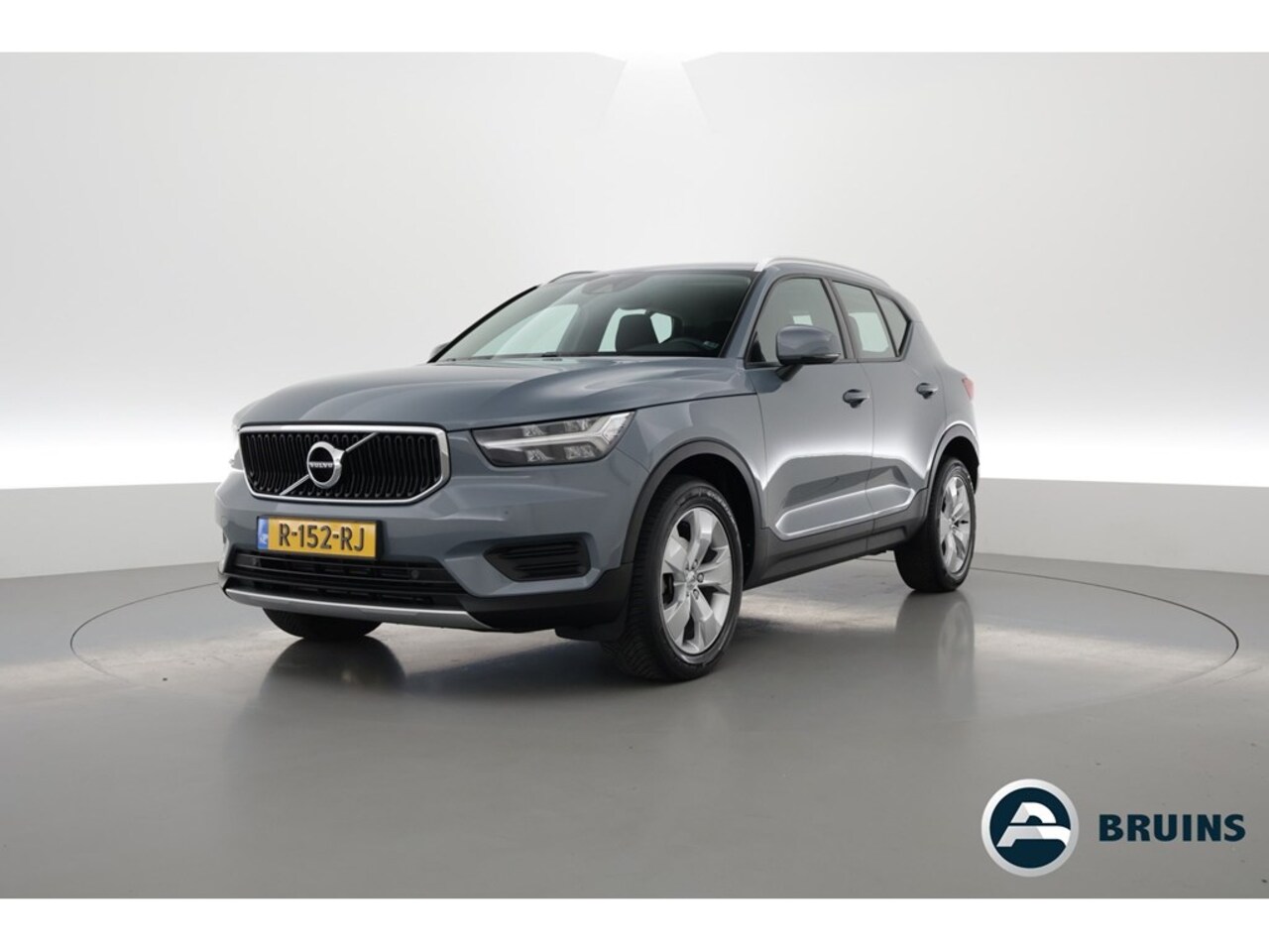 Volvo XC40 - 1.5 T3 Momentum Business 1.5 163PK T3 Momentum Business, Navi, pdc, LED - AutoWereld.nl