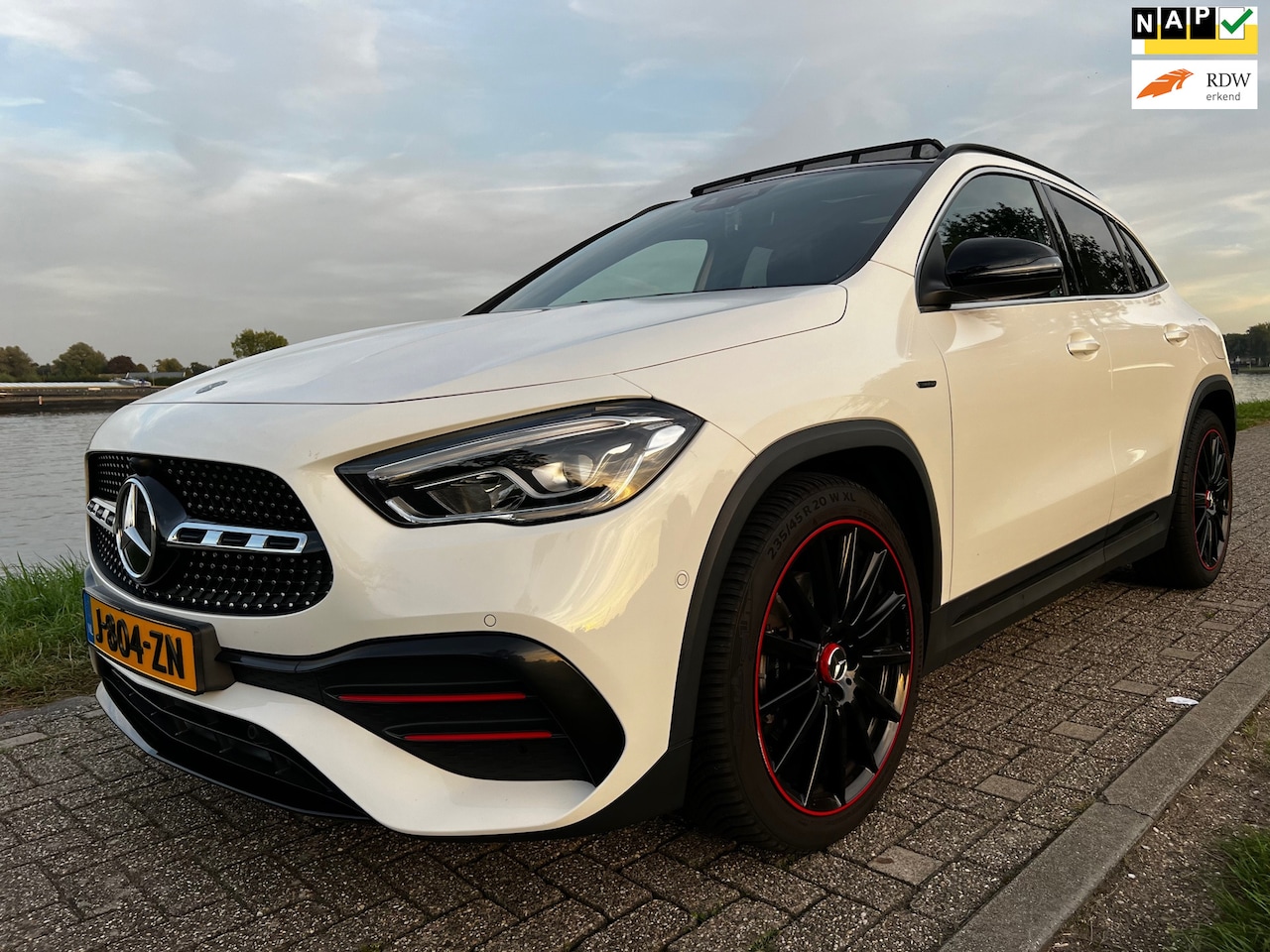 Mercedes-Benz GLA-Klasse - 200 AMG Line Edition 1 Panoramadak - AutoWereld.nl