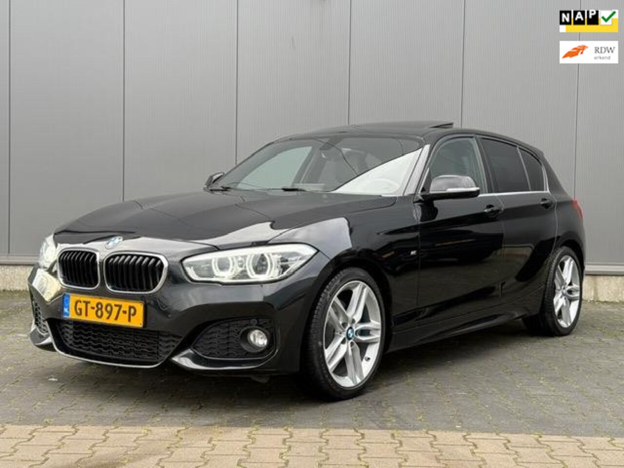 BMW 1-serie - 125i M Sport | Schuif/Kanteldak | Automaat! - AutoWereld.nl