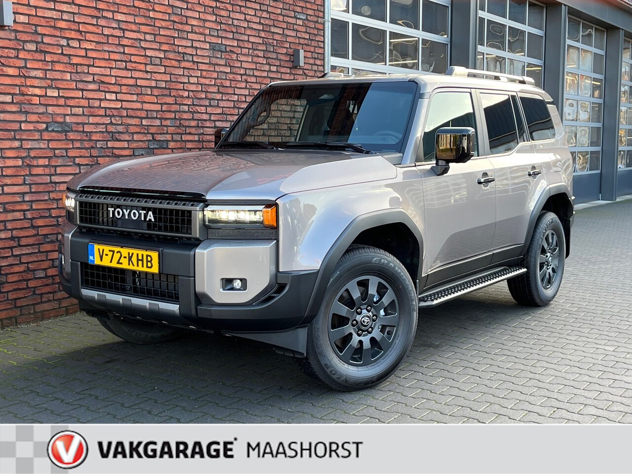 Toyota Land Cruiser - 2.8 D-4D Blind Van Navigator Nieuwe Model VOORRAAD 360°Camera/Adapt.Cruise/PDC/LED/DAB/Cli - AutoWereld.nl