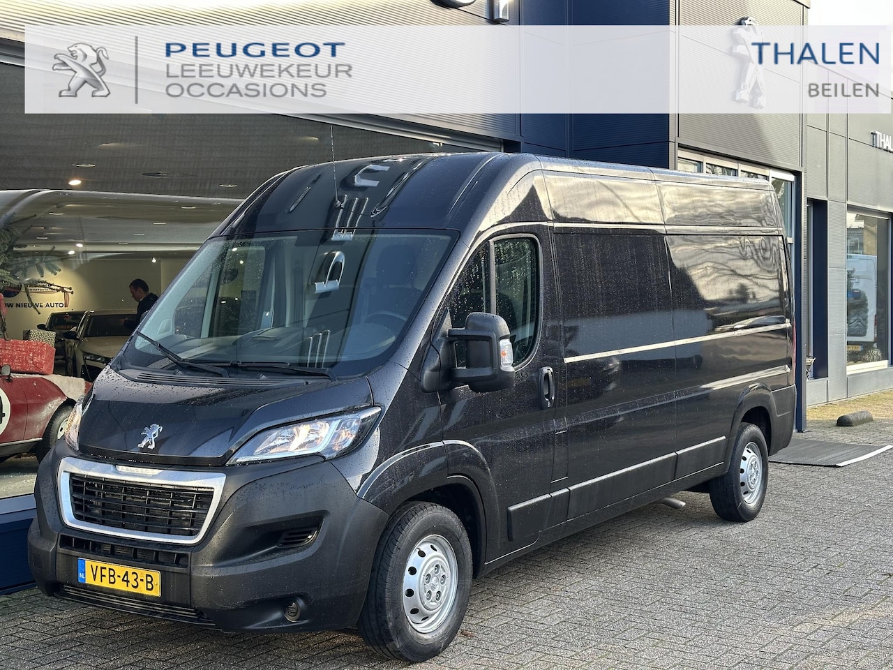 Peugeot Boxer - 435 2.2 BlueHDi 165 PK L3H2 Zwaar Premium | Bijna BPM Vrij | Slechts 75.000 KM | Navigatie - AutoWereld.nl