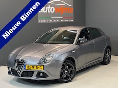 Alfa Romeo Giulietta - 1.4 Turbo 170pk Sprint Automaat Recaro Sportstoelen, 18Inch L.M.V., Navigatie, DAB audio