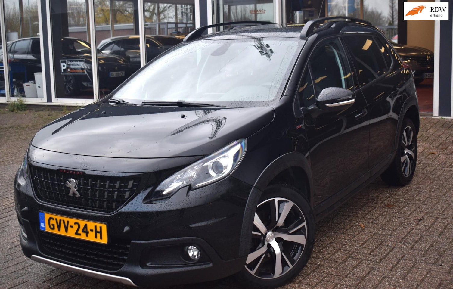 Peugeot 2008 - 1.2 PureTech Blue Allure GT line | AUTOMAAT | NAVIGATIE | HALF LEDER | CLIMATE CONTROL | C - AutoWereld.nl