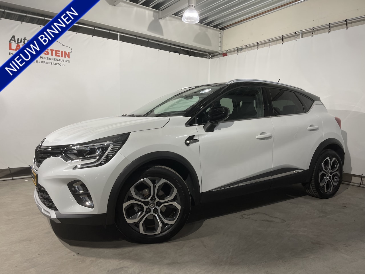 Renault Captur - 1.3 TCe 141pk Intens MHEV Aut. 104kw Carplay / Navi / A.Camera / Adapt.C. - AutoWereld.nl