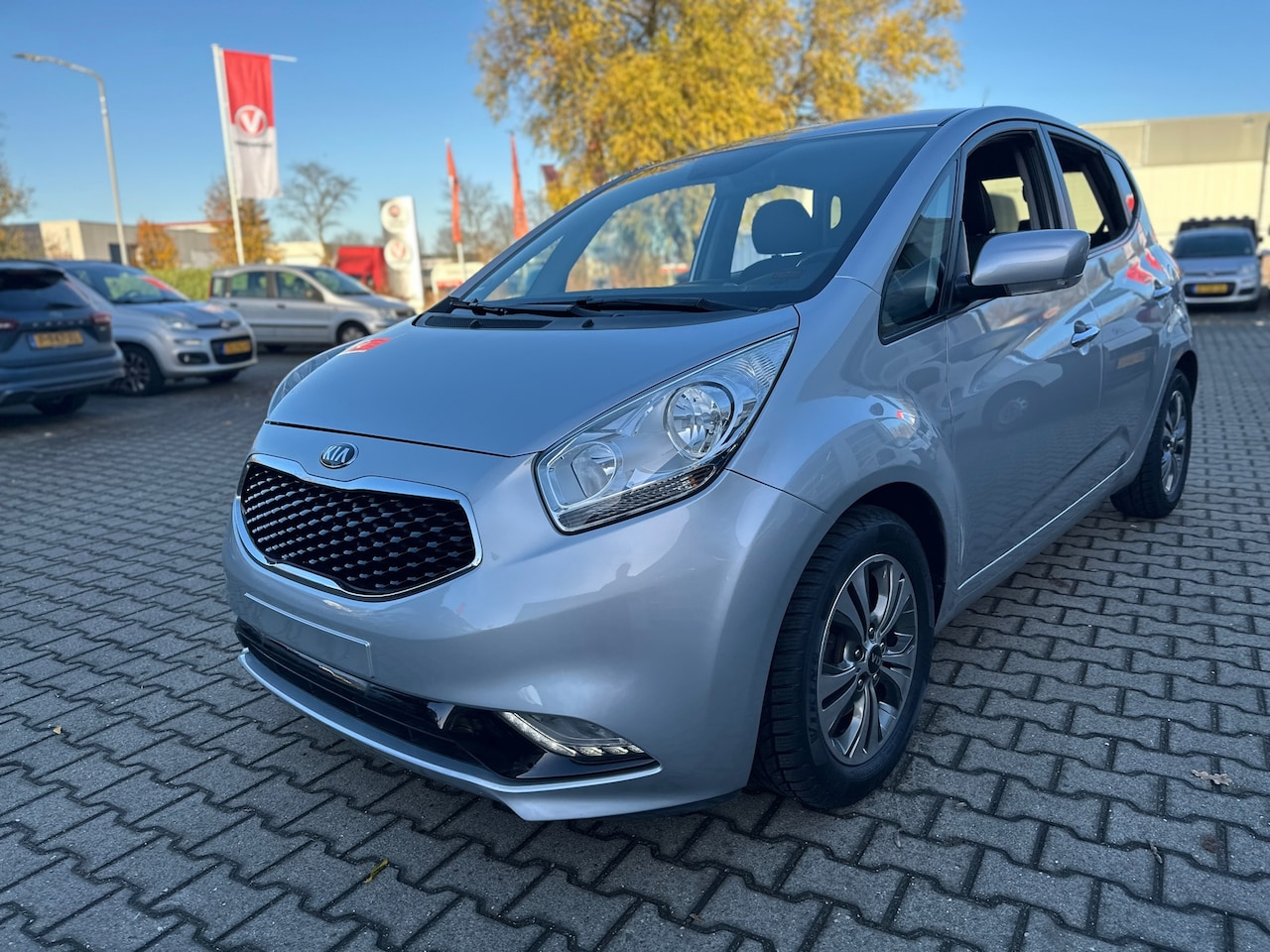 Kia Venga - 1.4 CVVT DynamicLine 1.4 CVVT DynamicLine - AutoWereld.nl