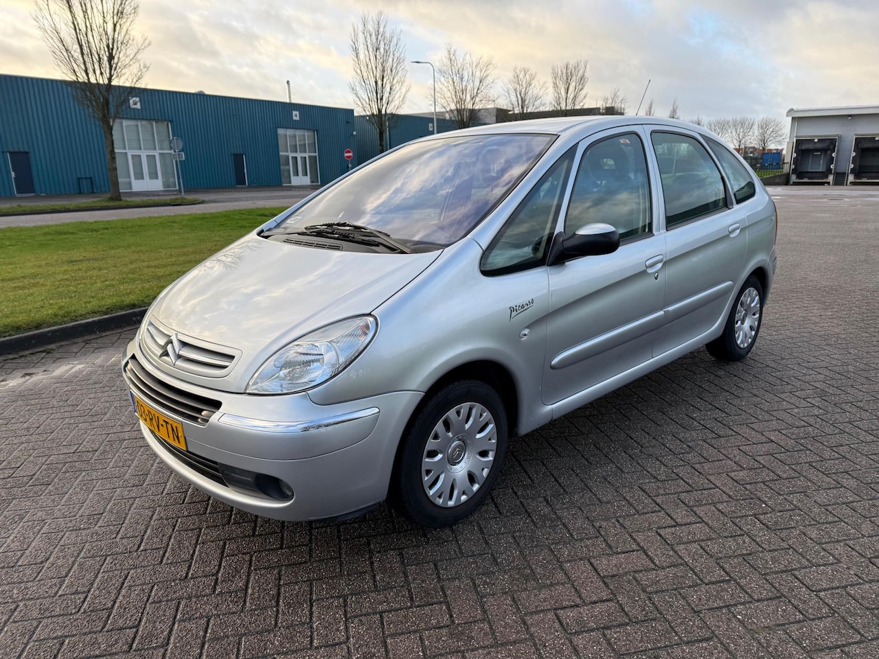 Citroën Xsara Picasso - 2.0i-16V Automaat - AutoWereld.nl