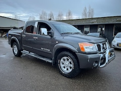 Nissan Titan - 5.7 4x4 LE CREW CAB | 3500 KG trekgewicht | 4x4 | Airco