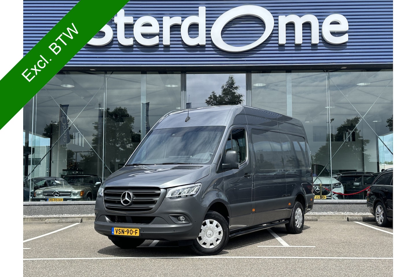 Mercedes-Benz Sprinter - 315 1.9 CDI L2H2 RWD l Distronic l Camera l Trekhaak versterkt 3,5 t l Side bars l MBUX l - AutoWereld.nl