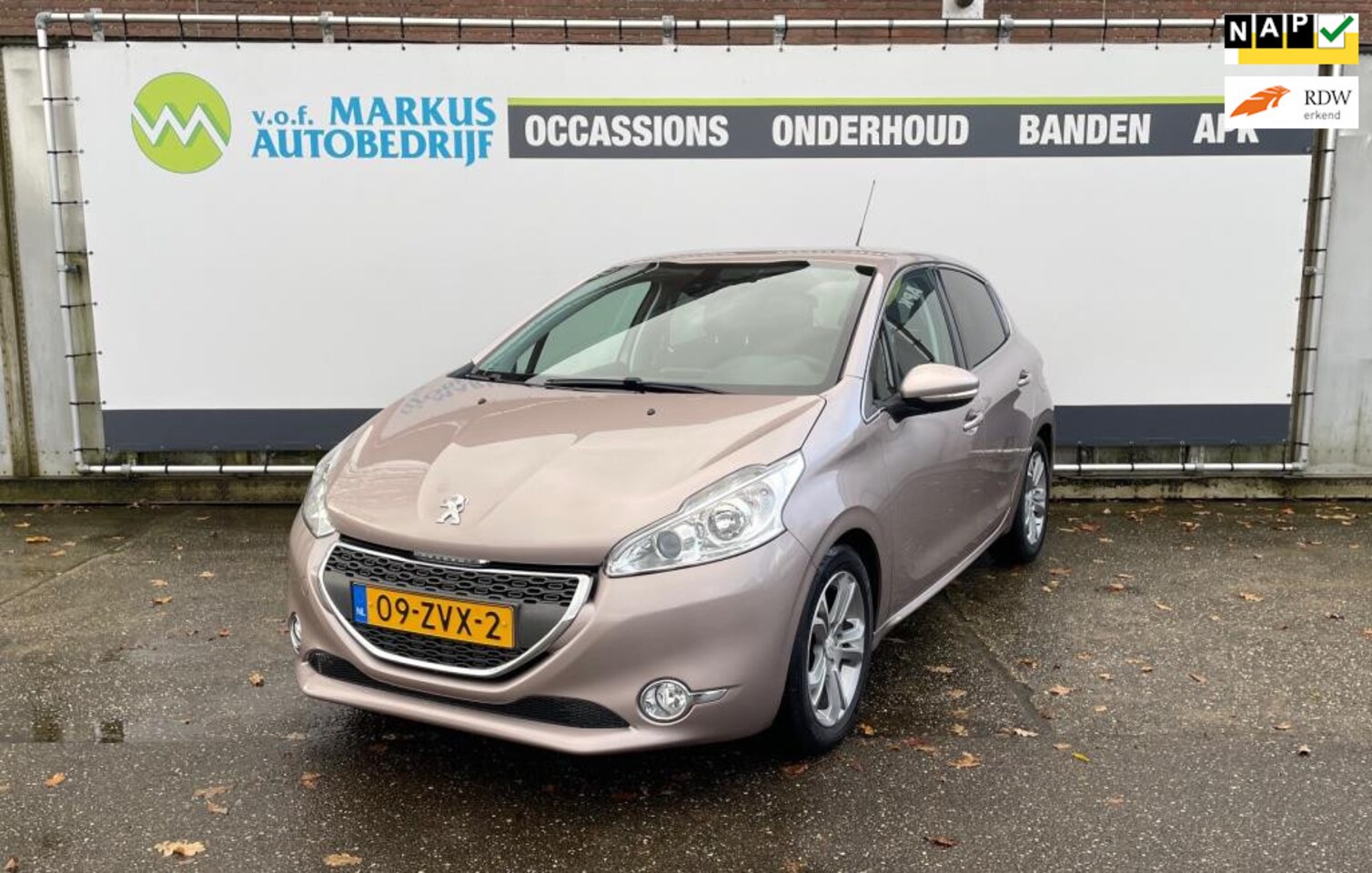 Peugeot 208 - 1.6 VTi Allure Navi/ ECC/ PDC/ LED/ Cruise Control - AutoWereld.nl