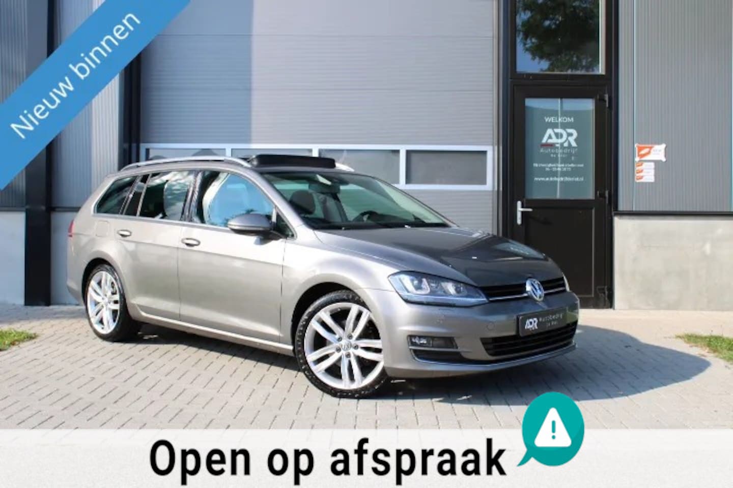 Volkswagen Golf Variant - 7 1.6 TDI/PANO/PDC V+A/CAMERA/LEER/LINE/18''/BOM VOLL - AutoWereld.nl