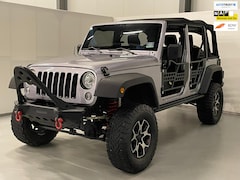 Jeep Wrangler Unlimited - 3.6 V6 Sahara Special Automaat