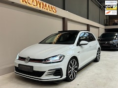 Volkswagen Golf - 2.0 TSI GTI Performance PANO / LEDER/ VIRTUAL / CARPLAY/ EERSTE EIGENAAR/ TREKHAAK / DCC/