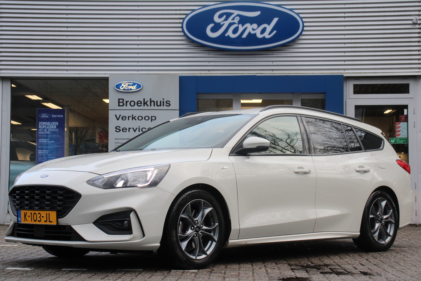 Ford Focus Wagon - 1.0EB HYBRIDE ST-LINE | NL-AUTO! | 1e EIGENAAR! | WINTERPACK | LED | NAVI | CAMERA | CLIMA - AutoWereld.nl