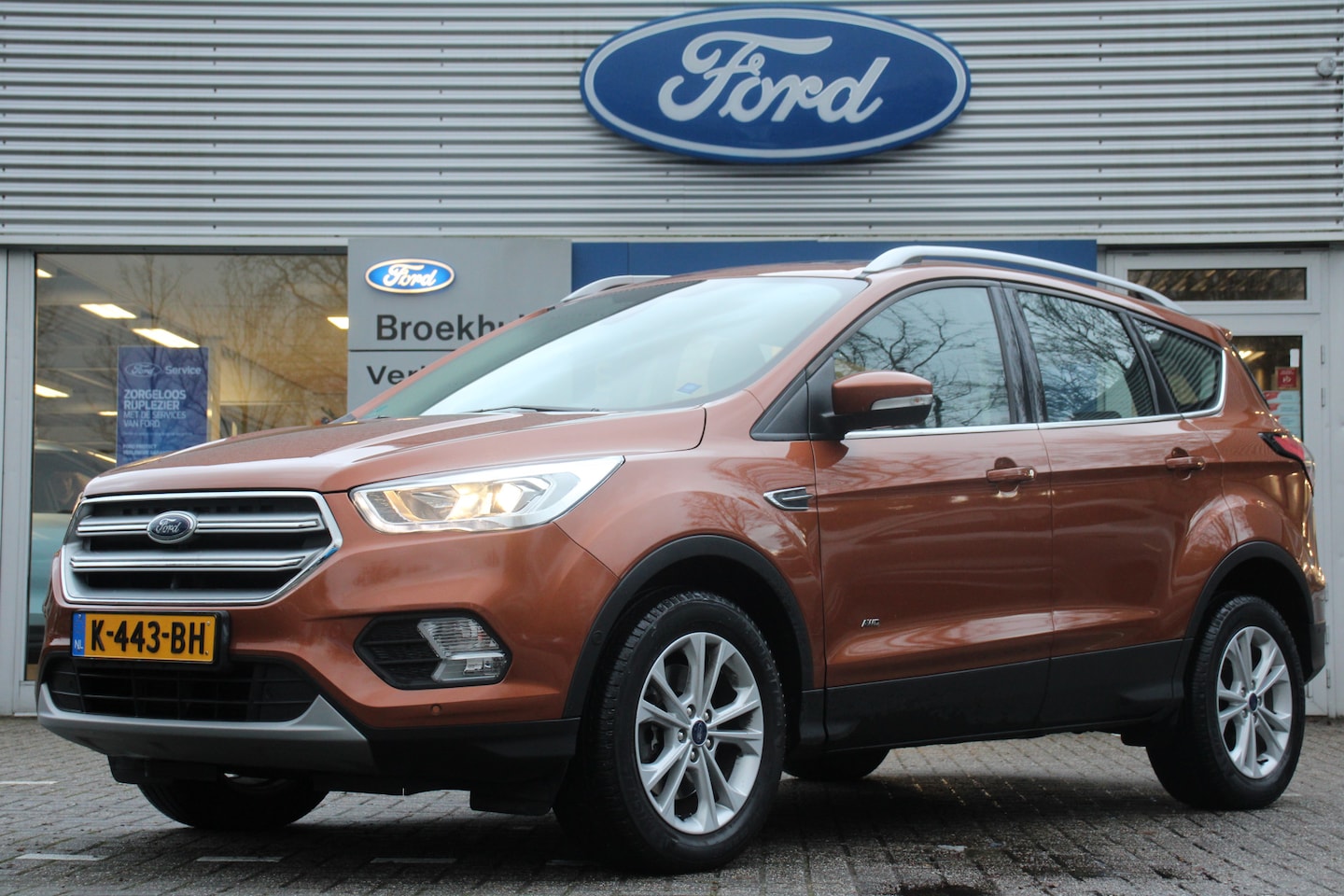 Ford Kuga - 1.5EB VIGNALE AWD AUTOMAAT | PANODAK | DEALER OH | CRUISE | CAMERA | CLIMA | 17' LM. VELGE - AutoWereld.nl