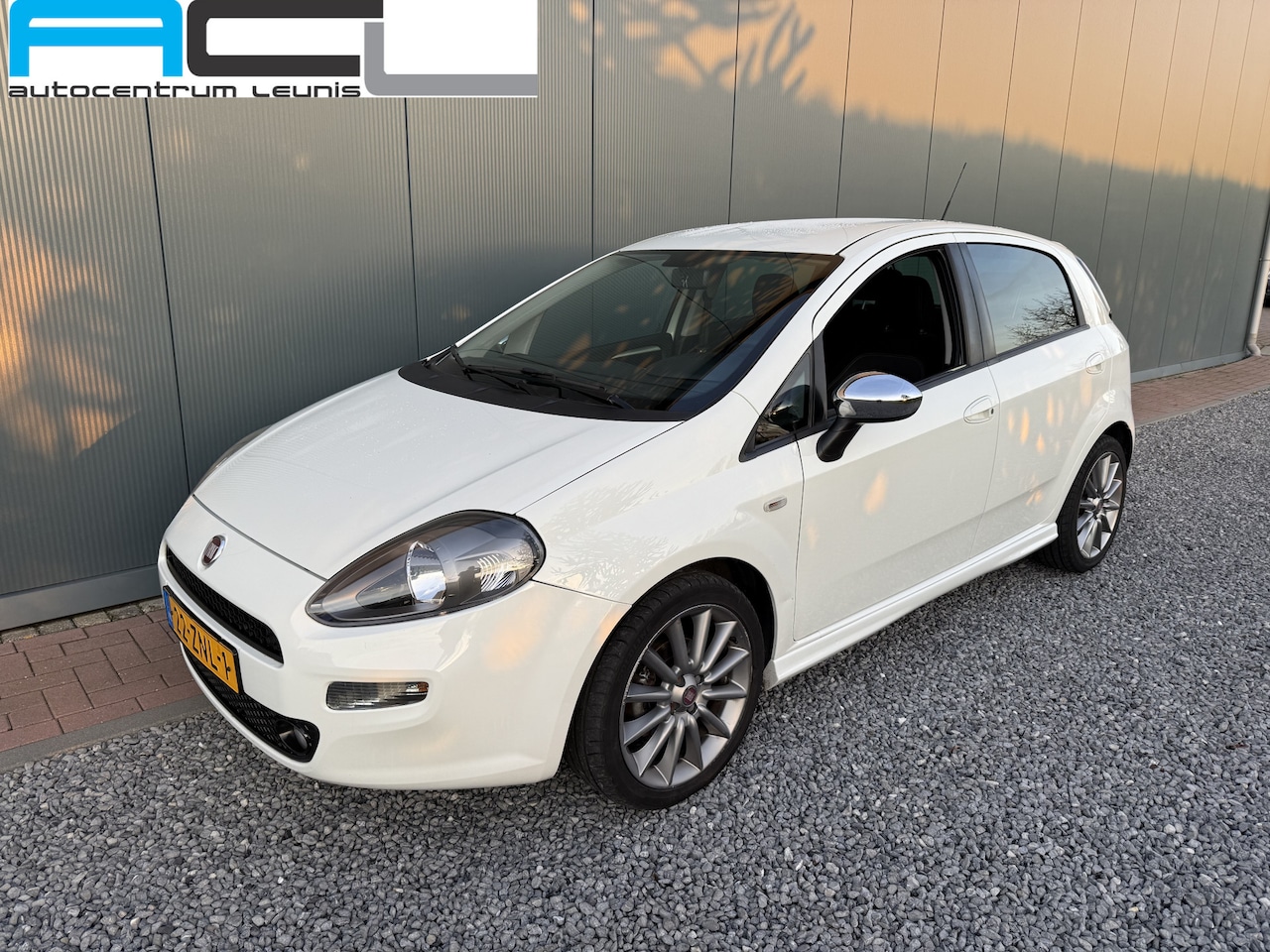 Fiat Punto Evo - 0.9 TwinAir Sport 0.9 TwinAir Sport 5-drs - AutoWereld.nl