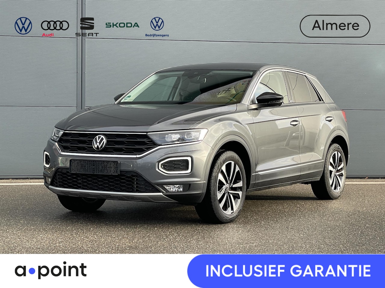 Volkswagen T-Roc - 1.5 TSI Style United 150 pk Automaat (DSG) | Navigatie | Trekhaak (afneembaar) | Achteruit - AutoWereld.nl