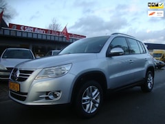 Volkswagen Tiguan - 1.4 TSI Comfort&Design ( NAVI + 6 - VERS )