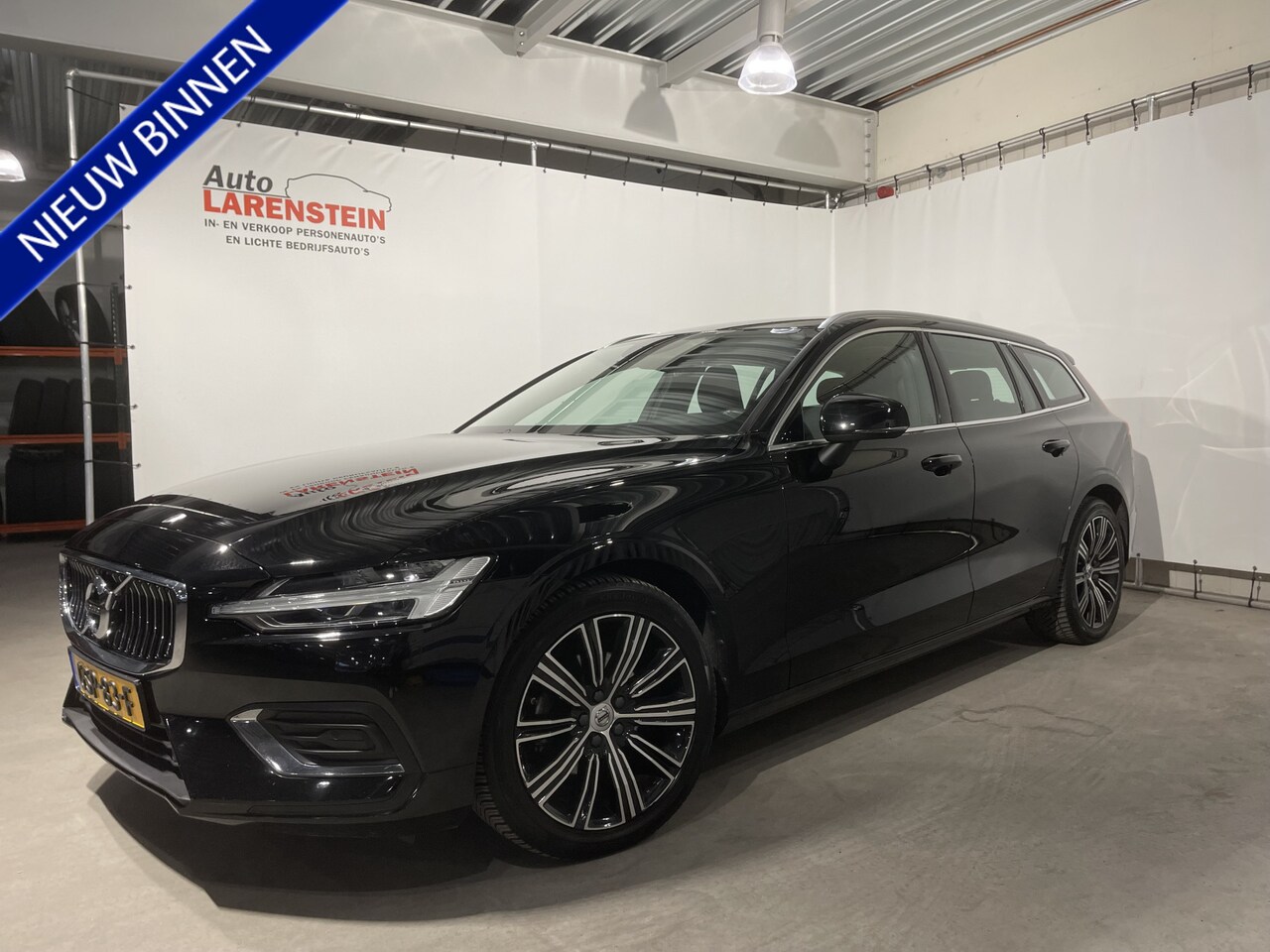 Volvo V60 - 2.0i 197pk B4 MHEV Inscription Aut. 146kw Carplay / A.Camera / Leer / Navi / Elektr.A.Klep - AutoWereld.nl