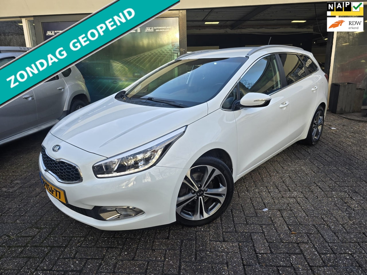 Kia Cee'd Sportswagon - 1.6 GDI BusinessLine | 2E EIGENAAR | 12MND GARANTIE | NAVIGATIE | CRUISE | LMV | - AutoWereld.nl