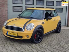 MINI One - 1.4 Anniversary 2009 Goed Lezen